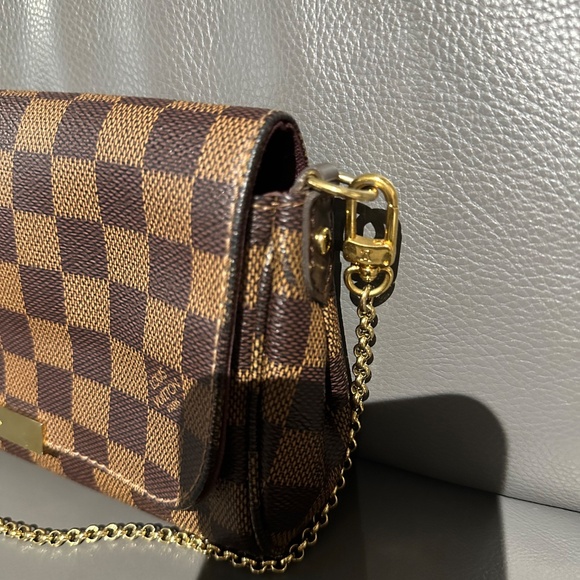 Louis Vuitton Favorite PM - Picture 13 of 13